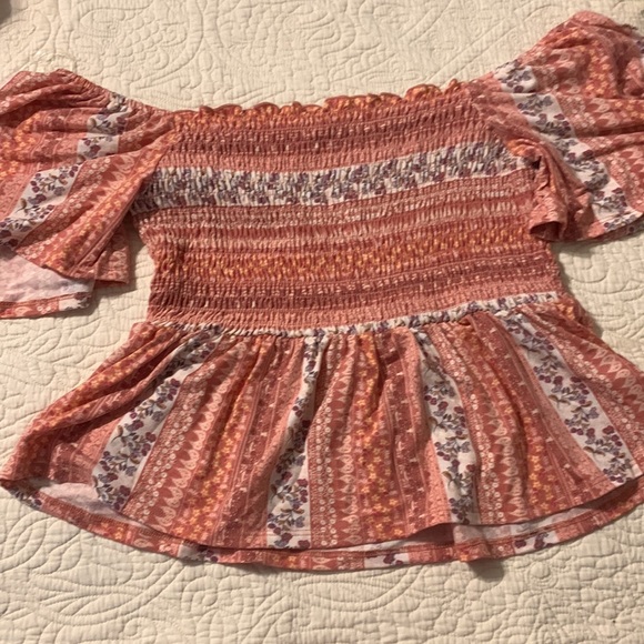 Gypsies and moon dust brand off the shoulder top. Like new. Size medium. - Picture 3 of 5